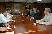 Ral Castro riceve il Ministro dellIndustria e le Miniere dellIran