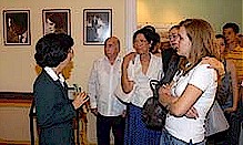 Jos Ramn Machado Ventura, Primo Vicepresidente dei Consigli di Stato e dei Ministri, con Asela de los Santos e i familiari dellEroina nel Memoriale, inaugurato ieri in omaggio a Vilma Espn. Foto: Miguel Rubiera (AIN)