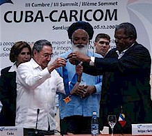 CARICOM assegna lOrdine Onorario a Fidel per il suo appoggio