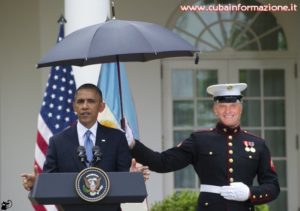 macri-umbrella obama